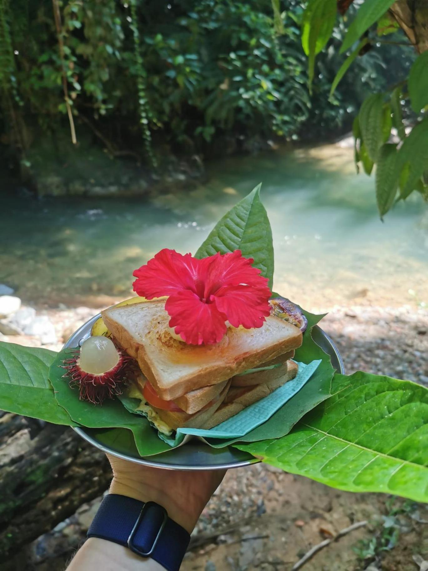 R5 Keramba Inn บูกิตลาวัง ภายนอก รูปภาพ