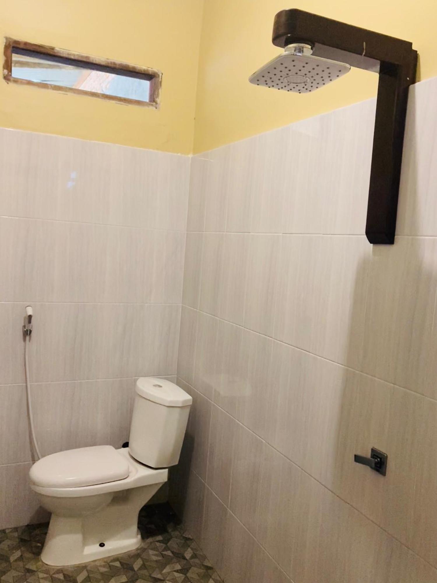 R5 Keramba Inn บูกิตลาวัง ภายนอก รูปภาพ